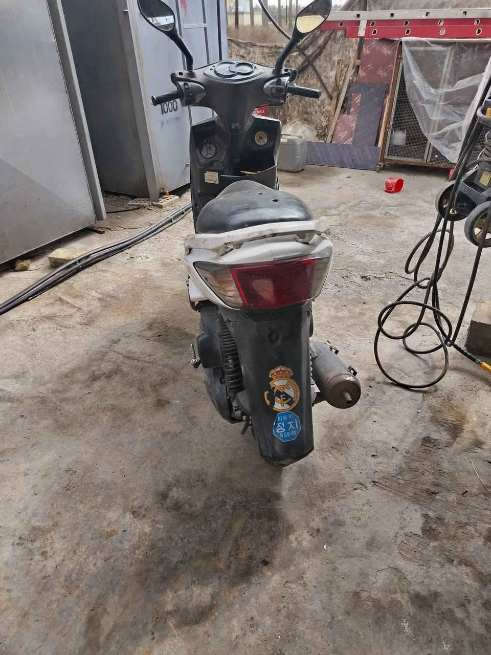 سلام عليكم
سكنس فحل
مكينه ناعمه دراجة كاملة نقص فقط كابريتر
جيب كابريتر ونطيك تراي وين متريد
شلعة معدل
٤٥٠ وبيه مجال حك الجيه
مكاني بغداد مقابل جزيرة بغداد السياحية
***********
