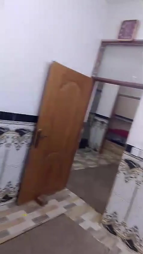 سلام عليكم ورحمة الله وبركاته بيت البيع مساحت البيت 100 مكان البيت راشديه باقي الأستفسار خاص ***********

