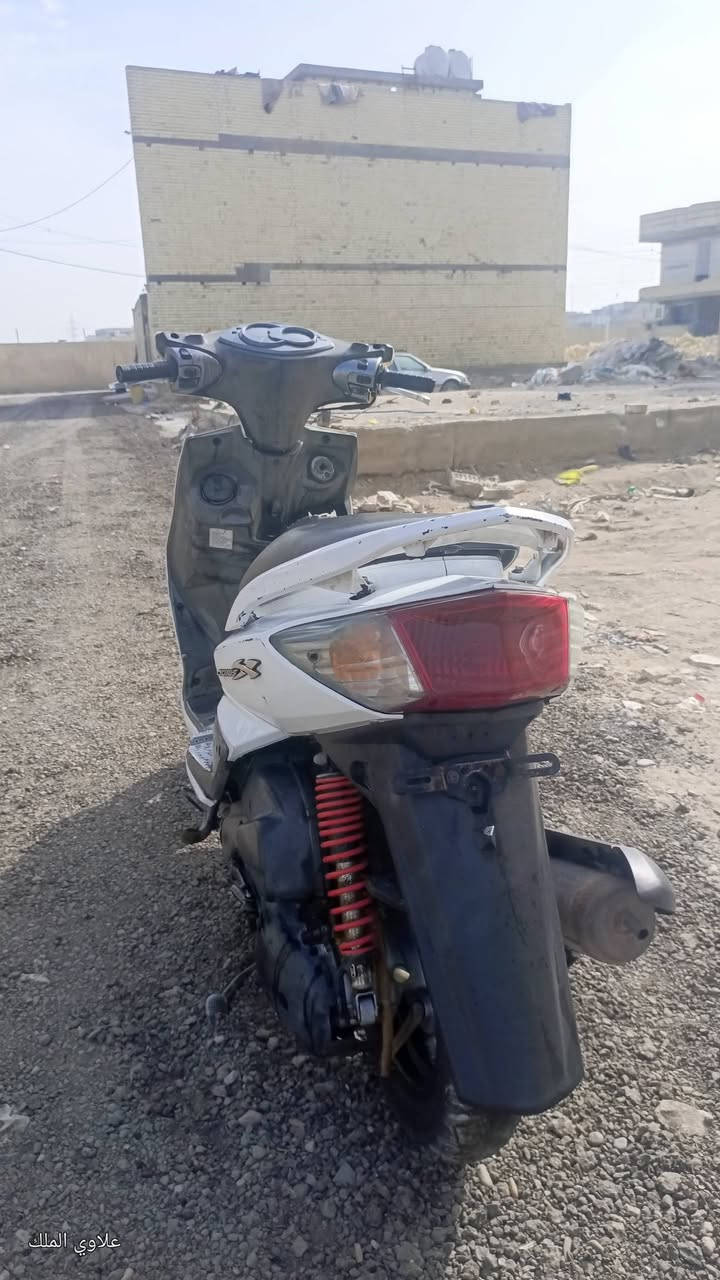 سلام عليكم
سكنس فحل
مكفوله
دبلات جدد
زوج تايرات جدد
صينيه رياضي
وكلجات رياضي
دراجه كلش حلوه واحله من الصور
سعرها 525وبيها مجال
بغداد الغزاليه
***********
***********
