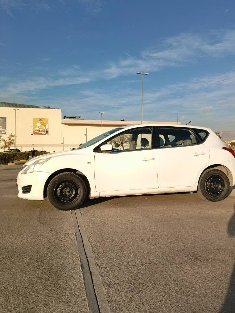 نيسان تيدا موديل.2014 بي بوياخ .150هه زار روشتووه ره قه مو سه نه وي تا 2031تازه.4تايه ي تازه ي له زيره مه كينه وكير ته حويل وغرامه به شه رت شوين سليماني.*********** السليمانية, العراق
