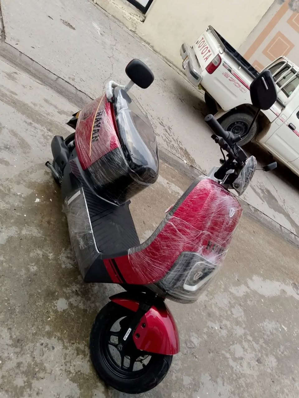 السلام عليكم للبيع دراجه شحن الريان باب اول دراجه معروفه ست بطاريات حجم كبير تنسه الشحن كلو شغال مابي اي نقص نضام الوقف p باكينك للأمان وتشغيل عن بعد السعر ٦٠٠الف قفل مكاني موصل الجديده للأستفسار وتحياتي***********‏
