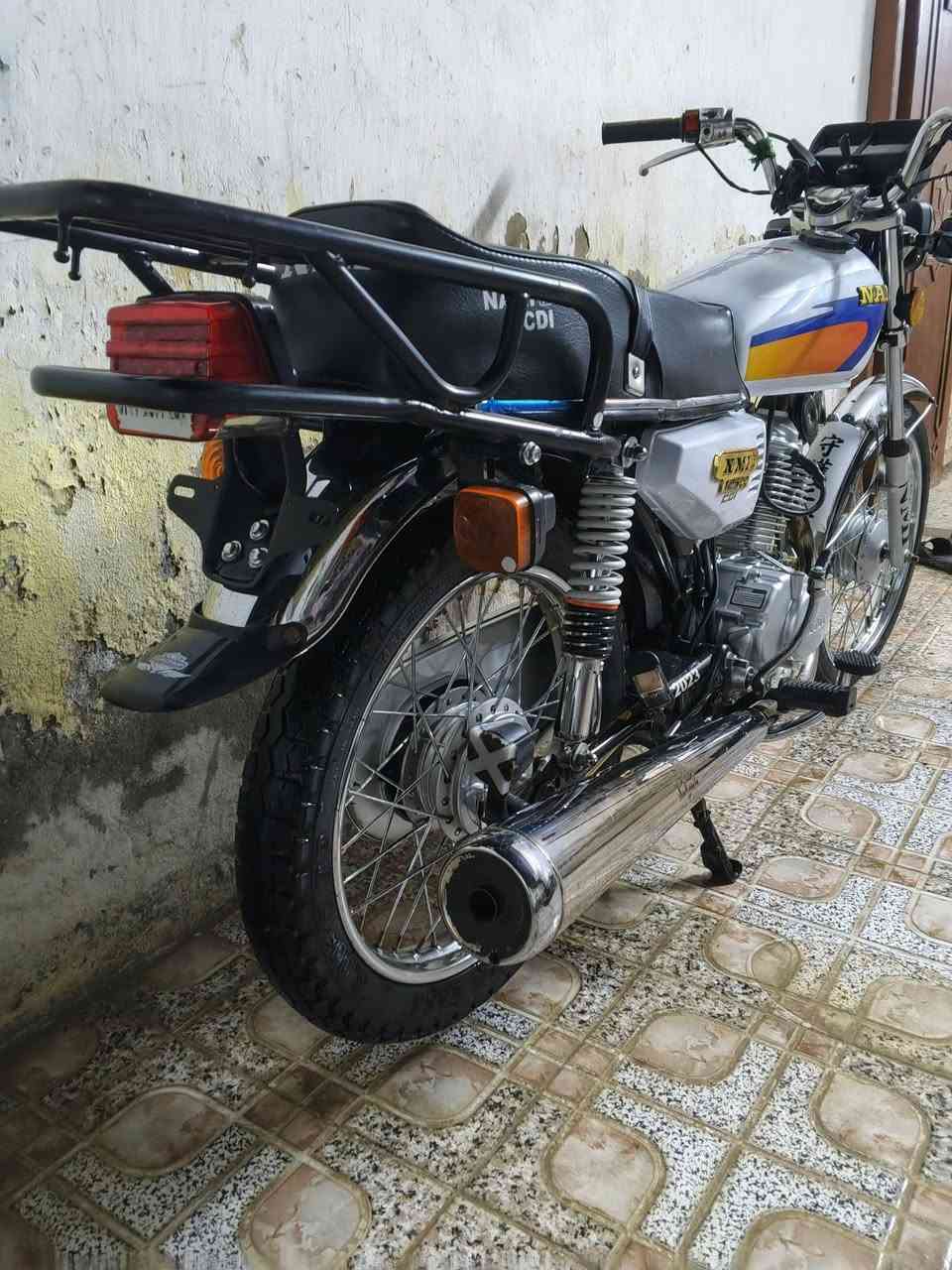 هلاو شباب للبيع أصلي شلامجه 2023 اوراق 
دراجه كفاله مكينه برغي ممفتوح بيها كله شركه 
سعر 850 بيها مجال 
شراي اتصل ***********
