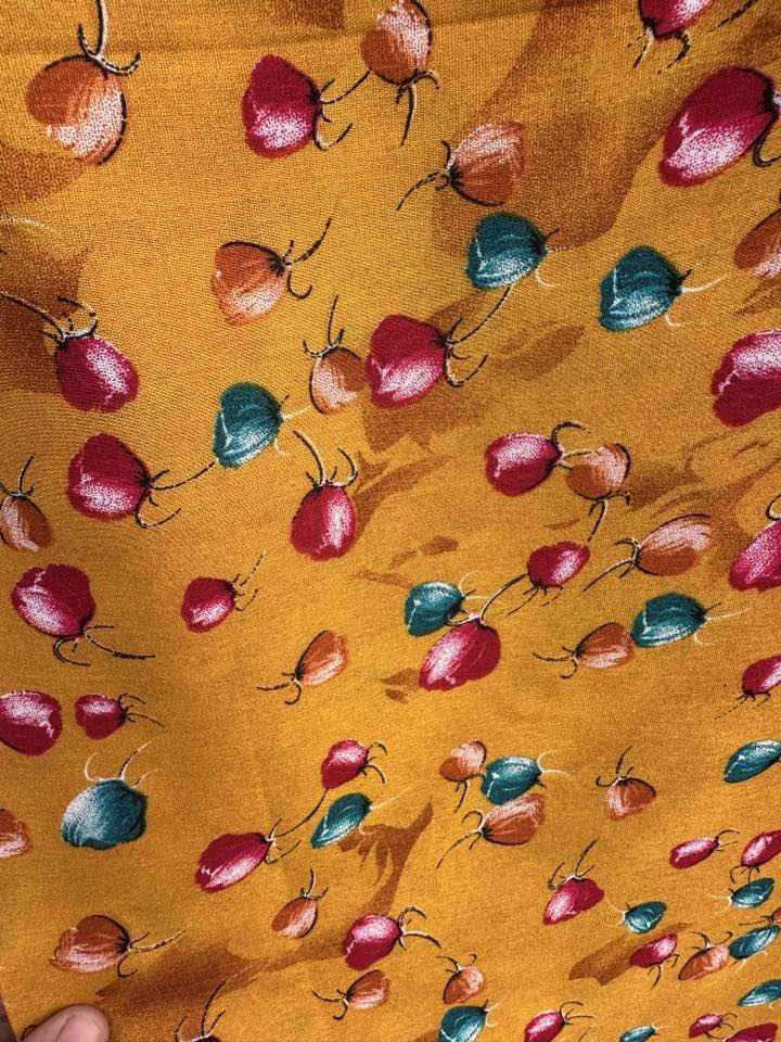 على بركة الله 
قطع قماش نسائي كشمير ايطالي 
خامه بارده وحلوه 
قياس القطعه مترين ونصف * مترين 
بأنسب الاسعار 
تقاطع شارع البالات قرب افران صمون بركات الزهراء


**إذا كنت صاحب هذا الإعلان وتريد حذفه لأي سبب، رجاءا أرسل رسالة إلى الدعم الفني**