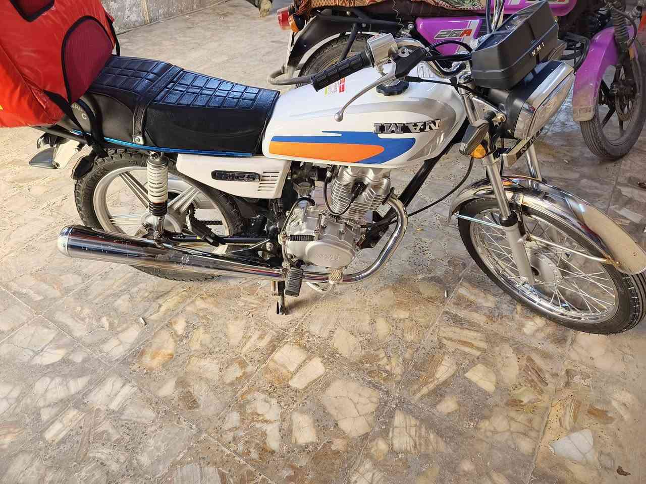 إيراني معمره سنويه رقم كربلاء الويل الخلفي موجود سيم للبيع أو مراوس***********
