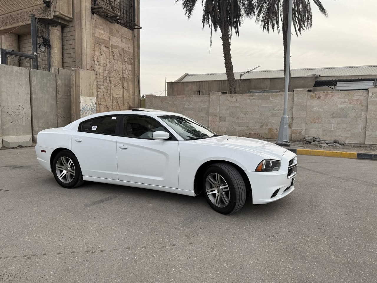 سلام عليكم 
جارجر 2013 خليجي كفاله من ضربه وصبغ عدا بارد
فول مواصفات فتحه دواخل احمر ماشيه 146 الف كيلو متر 
 تواصل ***********
