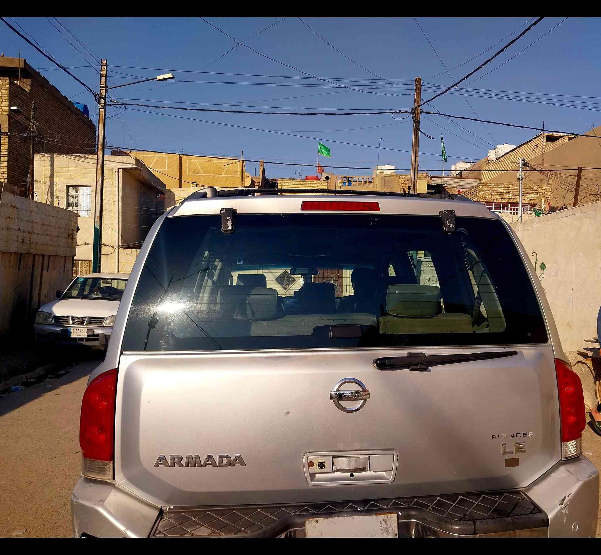 نيسان ارمادة موديل ٢٠٠٦ 
رقم بغداد 
للبيع ٧٠ ورقه بيه مجال لشراي 
العنوان بغداد مدينة الصدر 
***********
