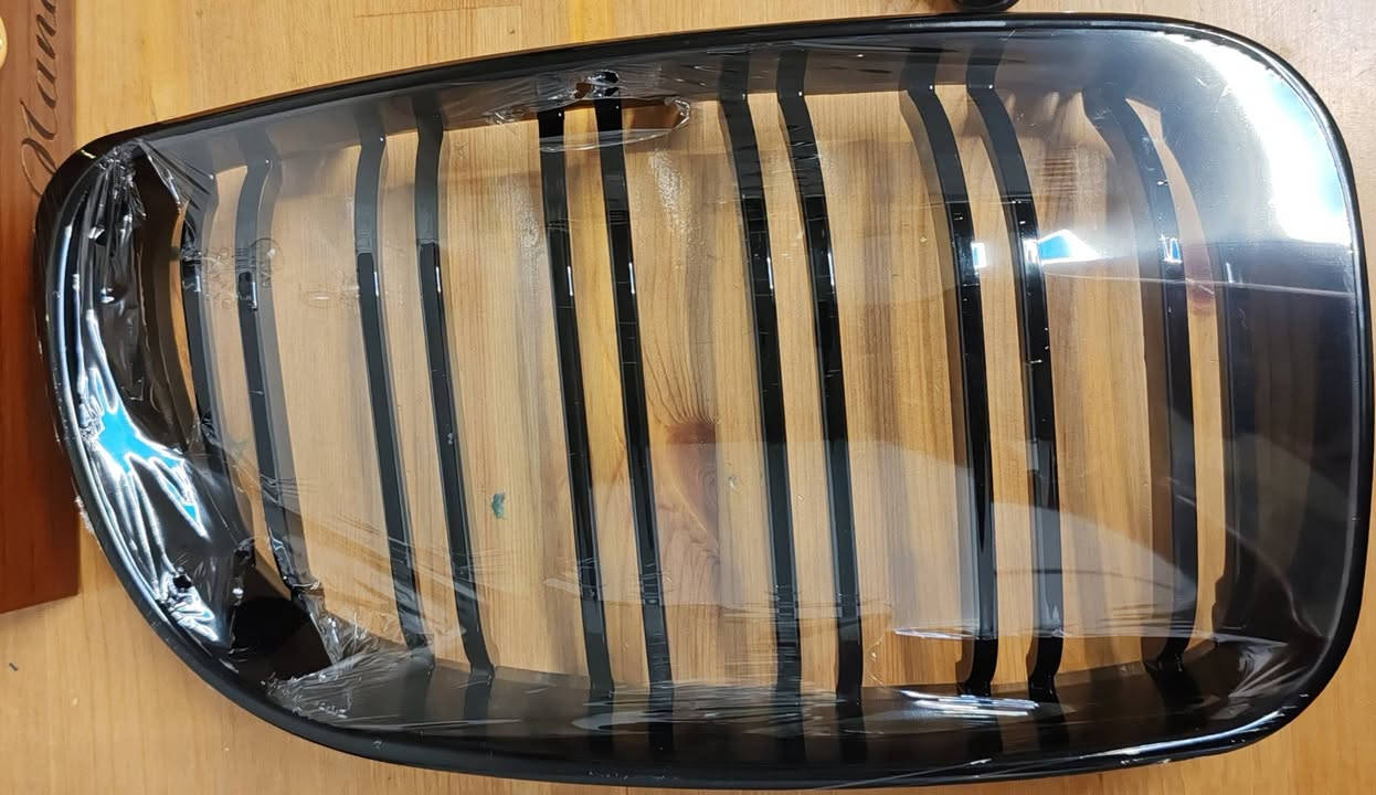 35 الف 
مشبك امامي bmw E81 - E87 الفئة الاولى

116i
118i
120i

  مديل 2008-2011
جديد بالباكيت ما مستخدم
السعر ٤٥ الف
***********  موجود واتساب
بارت نمبر موجود بالصور للتاكيد
