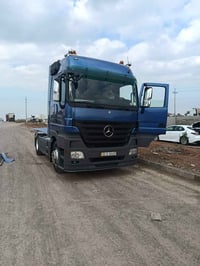 اكتروس رأس تريله فقط م ٢٠٠٥ فول مواصفات مثبت بلسنويه عربه فلات تك تاير...