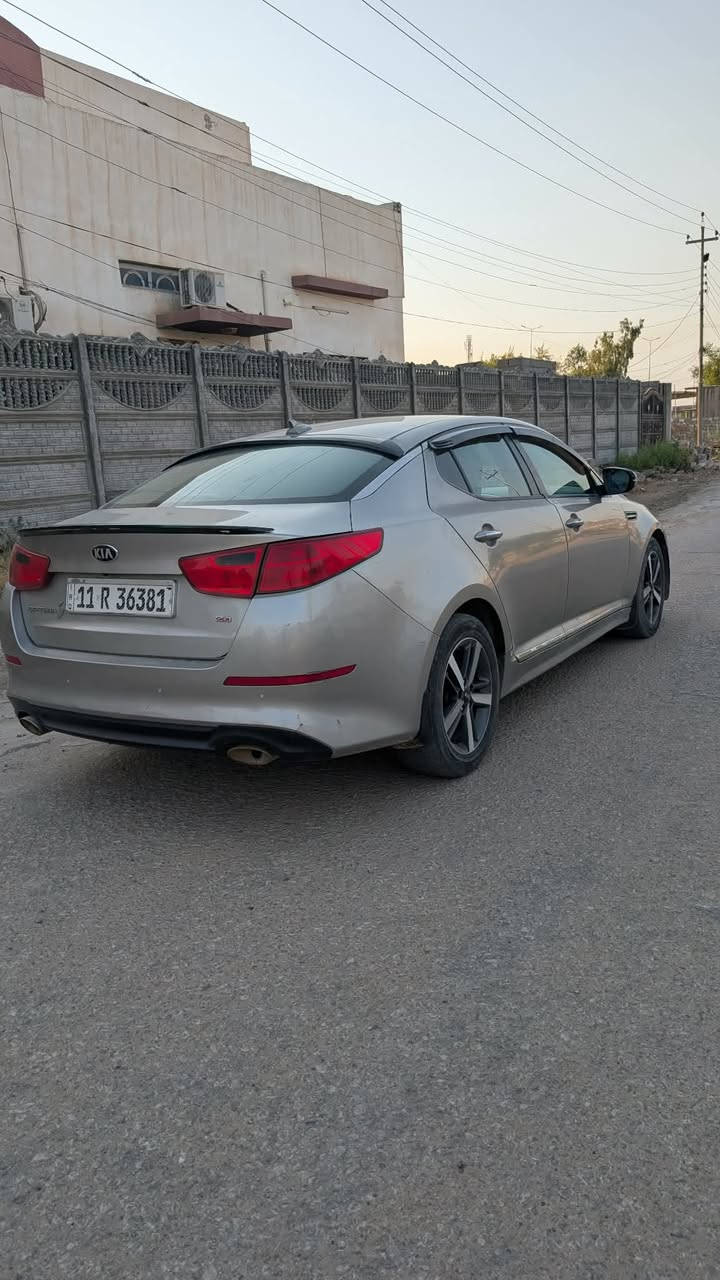 السلام عليكم 

كيا اوبتما موديل ل2015

وارد امريكي مكينه 2400

رقم بغداد انكليزي سنويه ورقم جديد

بيها اربع قطع صبغ 

للبيع او المراوس حسب او اذا فلوسك ناقصه شي بسيط تدلل

بيها عته بسيطه بالكير يرادلها تبديل تورباين فقط 

للاستفسار *********** واتس اب متوفر
