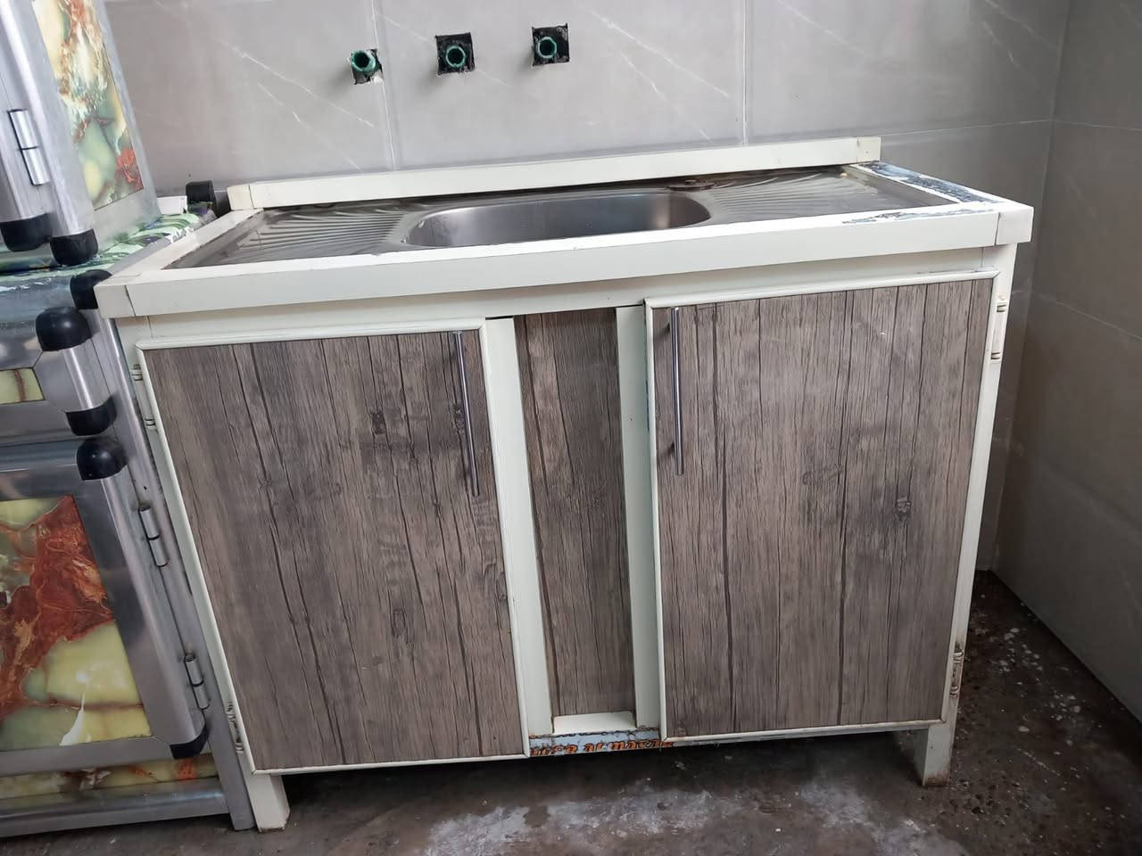 كاونتر المستعمل للبيع الكاونتر مترين مع الملحق والسنك متر وعشرين نضيف سعر الكاونتر 150 مع الملحق والسنك 75 
النجف ناحيه الحيره


**إذا كنت صاحب هذا الإعلان وتريد حذفه لأي سبب، رجاءا أرسل رسالة إلى الدعم الفني**