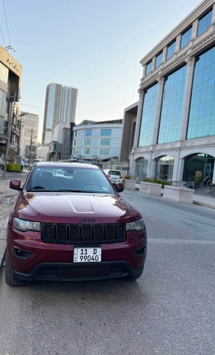 السلام عليكم
جيب بلاك توب

موديل 2018

 الحادث فقط البنيد مبدل ومصبوغ

وصار بيها حالوب بالعراق قليل بالقمارة والبنيد فقط

وبارد بالصندوق واتكحل 

لون ماروني

شاشه كبيرة مع GPS .ونظام كار بلي .

*   المقاعد جلد ومخمل و تدفئة 

*   ويل قياس 20 انج بلادي

*   تدفئة ستيرن .

*   تشغيل عن بعد .

*   صندوق كهربائي

رادر خلفي توقف ذاتي

*   حساسات خلفية 

*   كاميره خلفية دوارة .

‏. ( Auto Break System ) نظام بريك اوتو عند الرجوع الى الخلف *

رقم بغداد تحويل مباشر بسمي

السعر 190

العنوان بغداد حي اور 

***********
