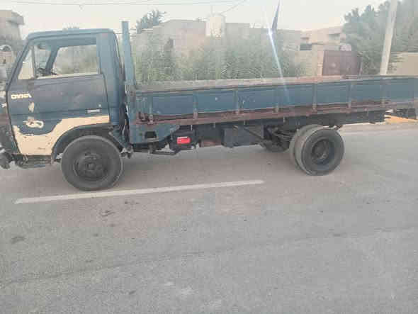 السلام عليكم دانيه حمل جاهزه من محرك وكير سياره نظيف حيل كهربايت كله شغاله تخم تاير محرك بانزين  رقم الماني
 سعره  ٢٩ ورقه مكاني ناصريه قظاء الفجر هاذه رقمي ***********
