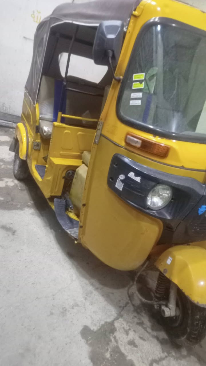 سلام عليكم شباب موديل 21 شهر 6 يوم 24 رقم وسنوية تحويل ثاني يوم كير مكينه تخبل خرسا كهرباء شغاله ما بيها نواقص جاهزة كبل لشارع دوس معمره وبي ضربه بارد بصيطه بل لغد مكاني بغداد سبع قصور سعرها 6850 وبي مجال ***********
