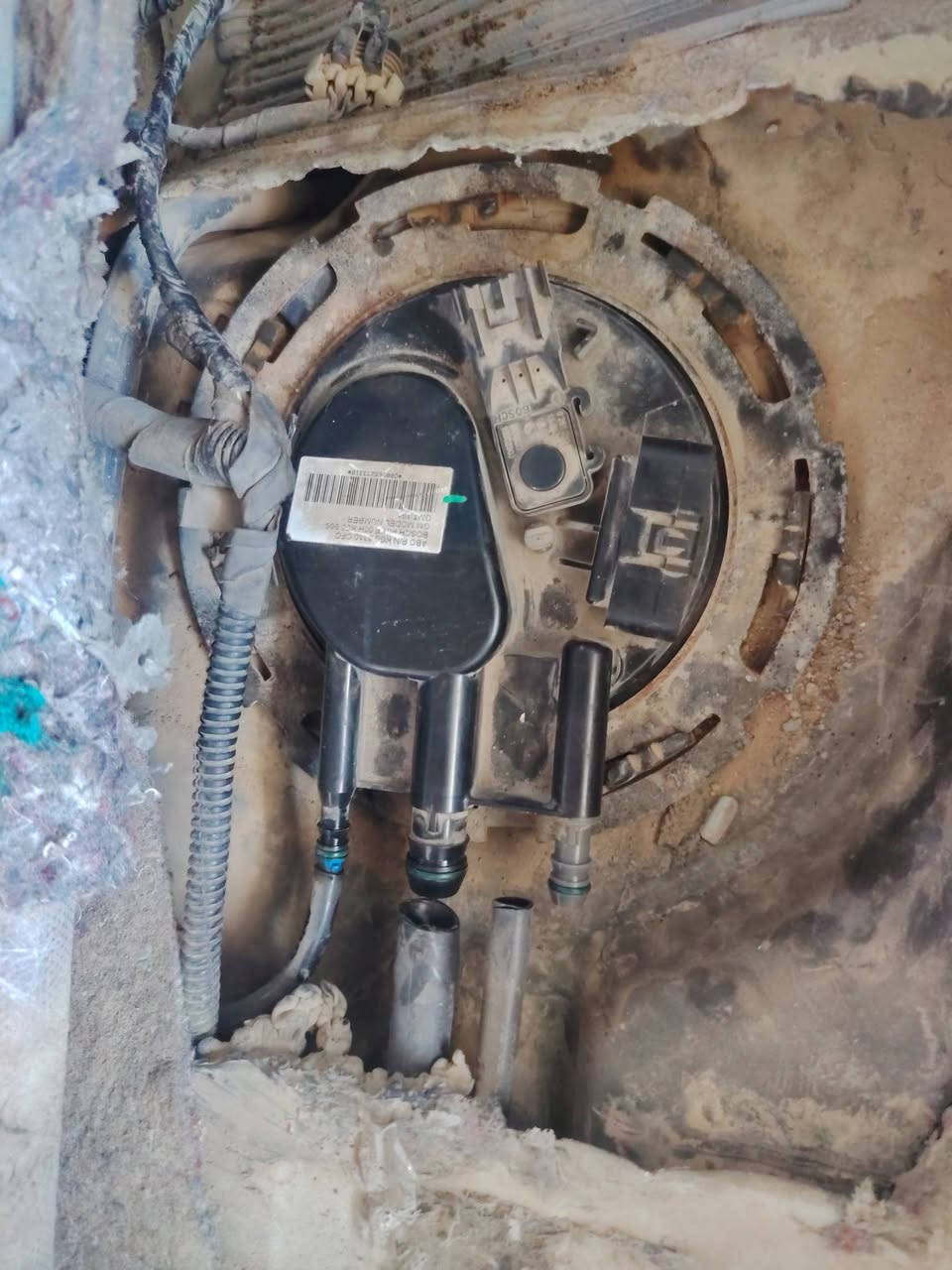 🔥🚗 إدامة منظومة البنزين بالكامل 🚗🔥

⚙️ تشمل أعمال الصيانة:

🔹 تشغيل ومعايرة كيج البنزين لضمان قراءة دقيقة لمستوى الوقود.

🔹 استبدال طوافات البنزين الجديدة (صناعة تايوان 🇹🇼) لضمان عمل المؤشر والمنظومة بكفاءة عالية.

🔹 تبديل فلتر البنزين لإزالة الشوائب وتحسين تدفق الوقود إلى المحرك.

🔹 استبدال فيت بم البنزين بقطعة ذات جودة عالية لضمان ثبات ضغط الوقود.

🔹 غسل وتنظيف علبة الفيت بم بالكامل وإزالة الرواسب والأوساخ المتراكمة داخلها.

🔹 استبدال صوندات دفع البنزين لضمان وصول الوقود بالشكل الصحيح ومنع ضعف العزم أو التقطيع.

🔹 فحص شامل لضغط منظومة الوقود والتأكد من سلامة جميع الخطوط والوصلات وعدم وجود أي تهريب.

🔹 تصفير الأعطال الخاصة بمنظومة الوقود والتأكد من كفاءة عمل السيارة بعد الصيانة.

💯 نستخدم قطع غيار ذات جودة عالية مع تنفيذ جميع الأعمال بدقة واحترافية لضمان أفضل أداء للمحرك واستهلاك وقود مثالي.

📍 ورشة أنور سوزوكي
كربلاء – الحي الصناعي – البلوك الثاني – شارع السايدين (سايد الدخول)

📞 ***********
📞 ***********

🚚 يتوفر خدمة توصيل لجميع المحافظات للقطع والحجوزات والاستفسار.
