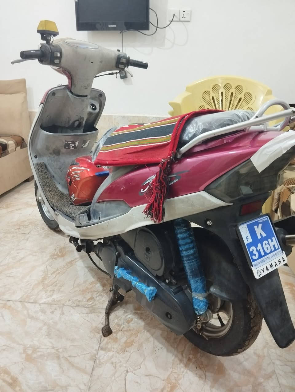 للبيع ماكس منغولي دراجه كفاله مكينه مفتوحه فقط لاستيك ولف شلعه معدل شك الكاع ملاح يخبل كهربائيات كلها شغاله السعر 600 وبيها مجال بصيط مكاني الديوانية رقم التلفون ***********
