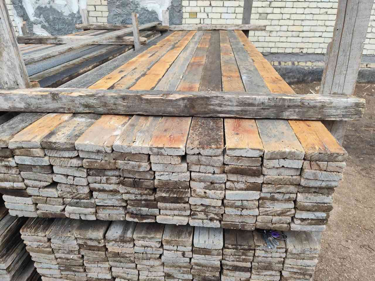 لوح روسي تارس طول4متر نضيف جدا العنوان بابل هاتف ***********
