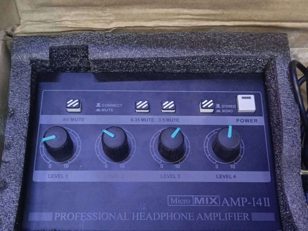 سلام عليكم ... عندي غراض تخص صوتيات شلعه ابيعهن.40 الف


**إذا كنت صاحب هذا الإعلان وتريد حذفه لأي سبب، رجاءا أرسل رسالة إلى الدعم الفني**