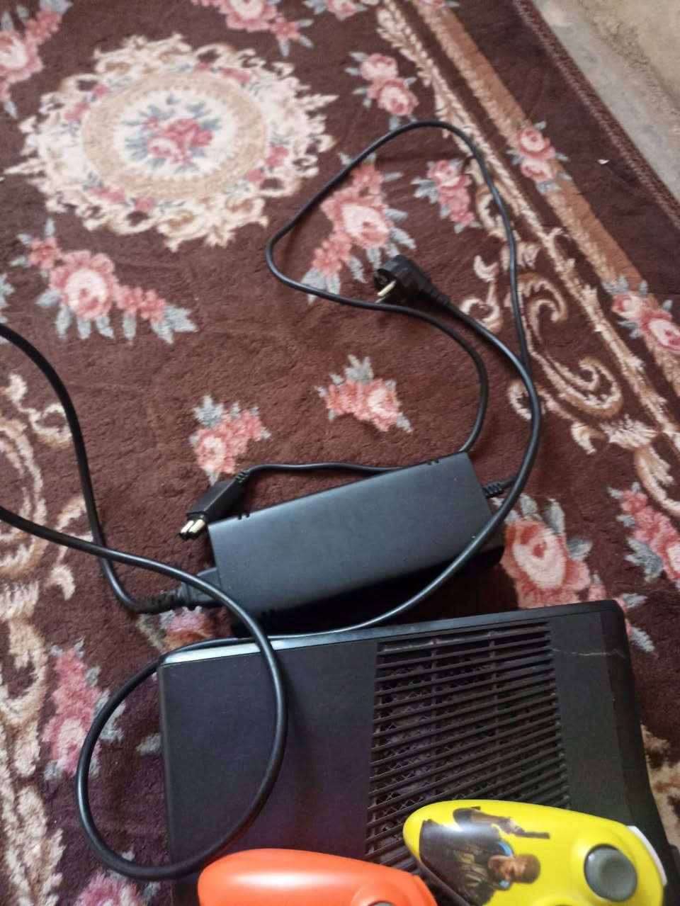 السلام عليكم ورحمة الله
إكس بوكس 360 لوك ستيكر/للبيع 
نضيف شرط ومعاه توصاله HDMI1/
وبيه 36 لعبه 
السعر 125 وبي مجال


**إذا كنت صاحب هذا الإعلان وتريد حذفه لأي سبب، رجاءا أرسل رسالة إلى الدعم الفني**