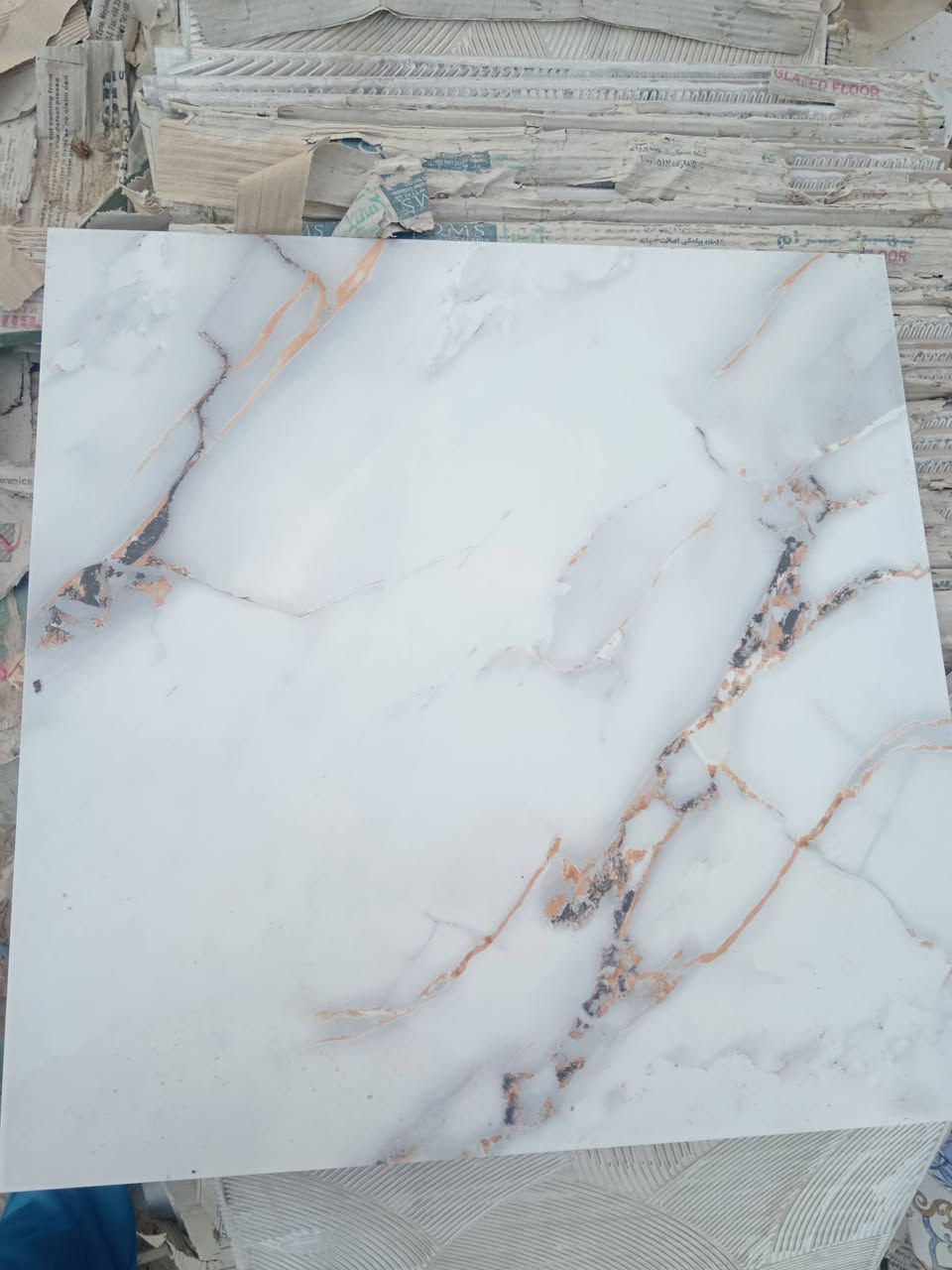 يوجد بورسلين 30 متر الاستفسار اكثر.. ***********
