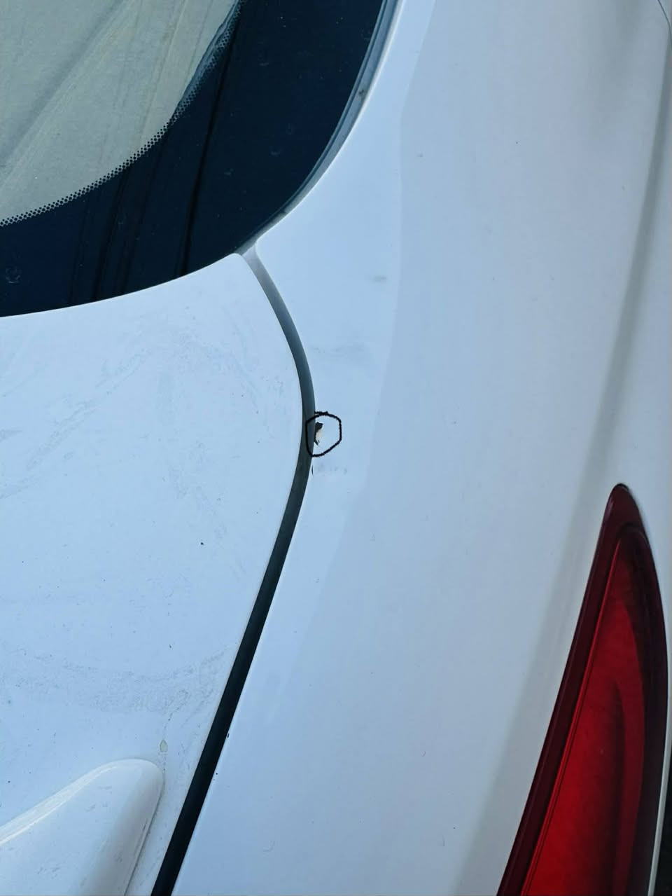 سلام عليكم شباب نيسان صني اللبيع موديل 2024 بيه بس رصعتين مشر عليهن بل سود رقم بغداد بسمي مكاني بغداد سعره 130 وهاذه رقمي ***********
