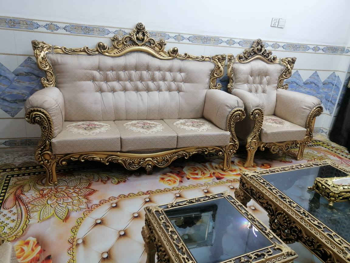 للبيع تخم قنفات ملكي عشر نفرات نضافه ميه بالميه مع سيت طبلات تواصل 
*********** النجف, العراق
