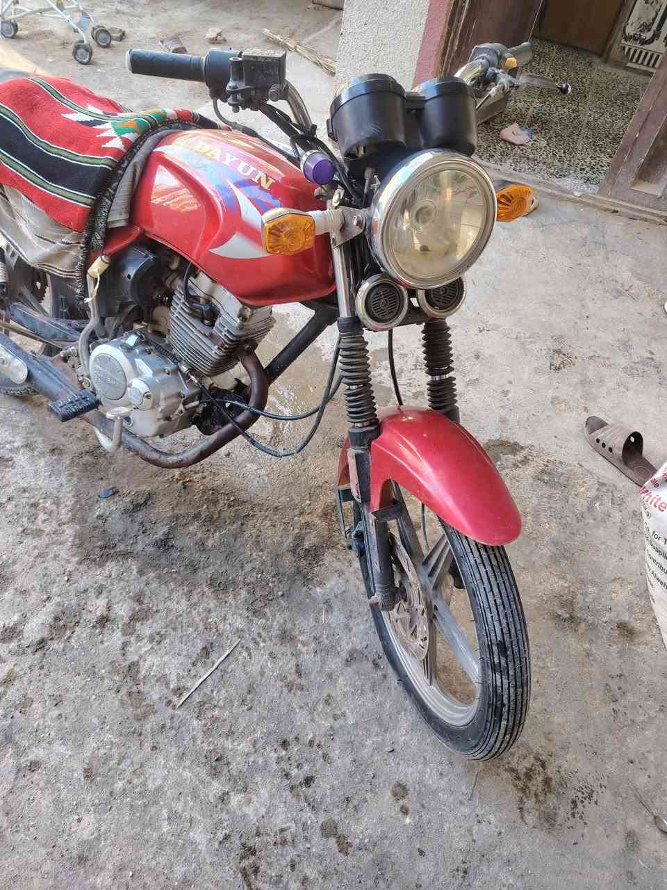 سلام عليكم دراجه كلك كلك موديل 19نضيفه سعر 600وبيه مجال وهذا رقمي ***********
