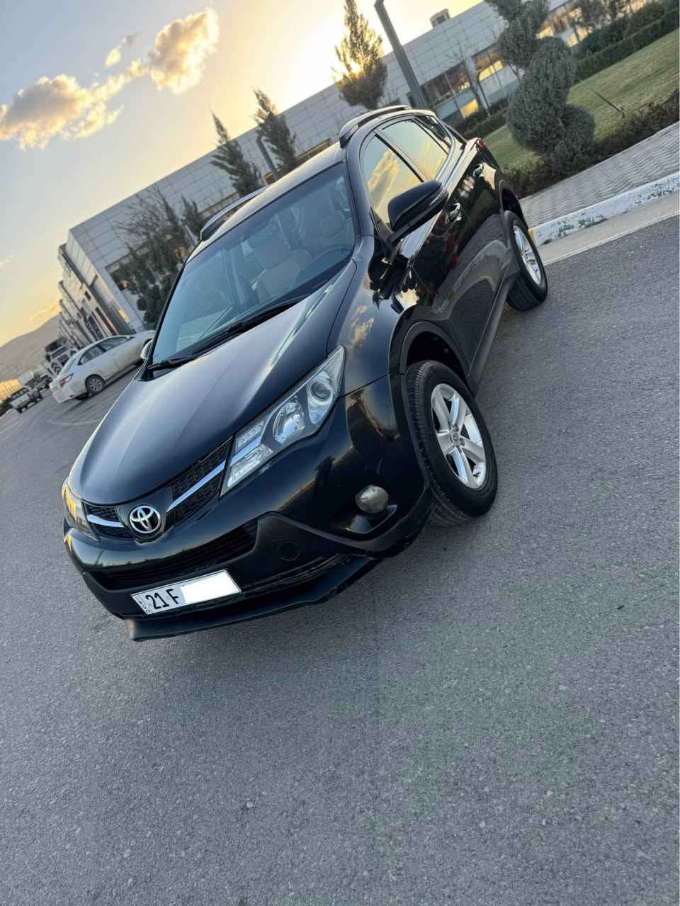 تۆیۆتا ڕاڤ ٢٠١٤ خلیجی سەنەوی تا مانگی ٣/٢٠٢٧ پێش و دوای تازە داگیراوە بێ تەقەو ڕەقە ٣ پارچەو پەڵەیەک بۆیاخی هەیە بەبێ ناوگرتن *********** سعری ١٣٨ گەڵا و معامەلەیەکی برایەنە تەنها فرۆشتن ئاڵو گۆڕ ناکەم السليمانية, العراق
