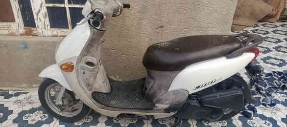 للبيع دراجه فله ياباني موديل 2009 دراجه كامله وكل نقص مابيه خير من الله كهربائيات  شغاله سعر850 مكاني كوت الزوريجات ***********
