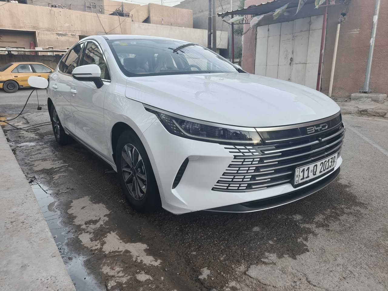 عندي BYD دستروير 2025 للبيع
السيارة ع ايدي طلعتة العام بشهر 10 السيارة خير من الله بعدة جديدة لا بارد ولا صبغ مقفولة من كلشي
السيارة ماشية 25 الف كيلو متر
السعر المطلوب19 مليون و100الف وبيه مجال حك الجية
ولي متعجبه السيارة صلي على محمد وعبر المنشور 
وتحياتي للجميع
ابو المجتبى
***********

