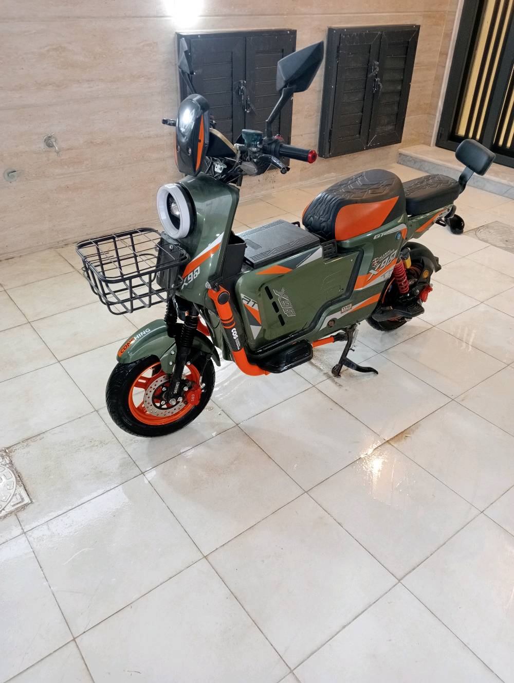 السلام عليكم عندي هاي الدراجة الشحن اسمها x900 لبيع مكاني السماوة الحيدرية  
نظيفه