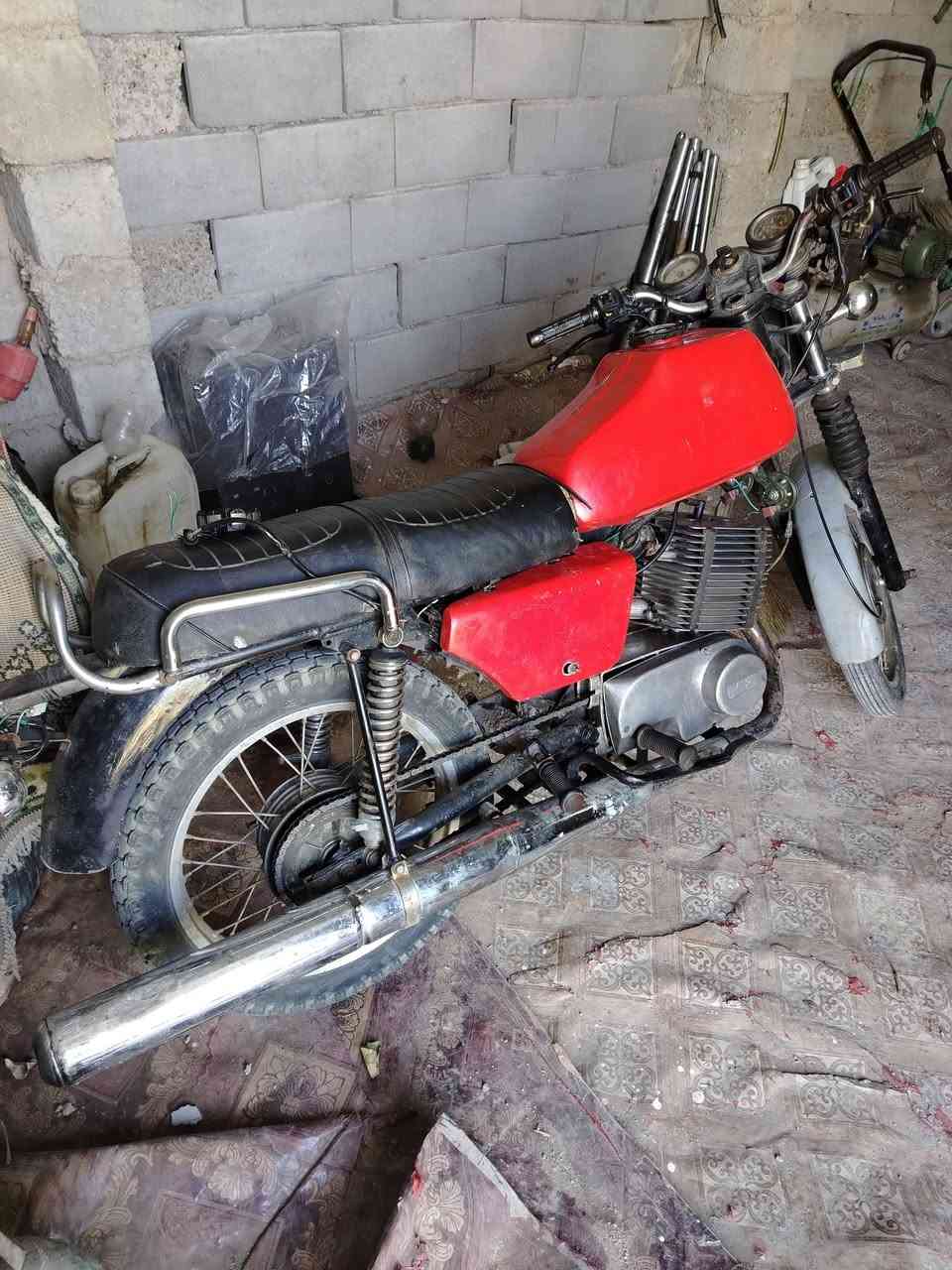 سلام عليكم مرخصت مدير الكروب امزت ٨٢ للبيع مجفت وكامل السعر ٧٠٠ وبي مجال بصيط مكان بابل محاويل  الاتصال ***********
