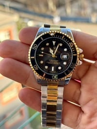 ساعة • ذهبي • فاخر