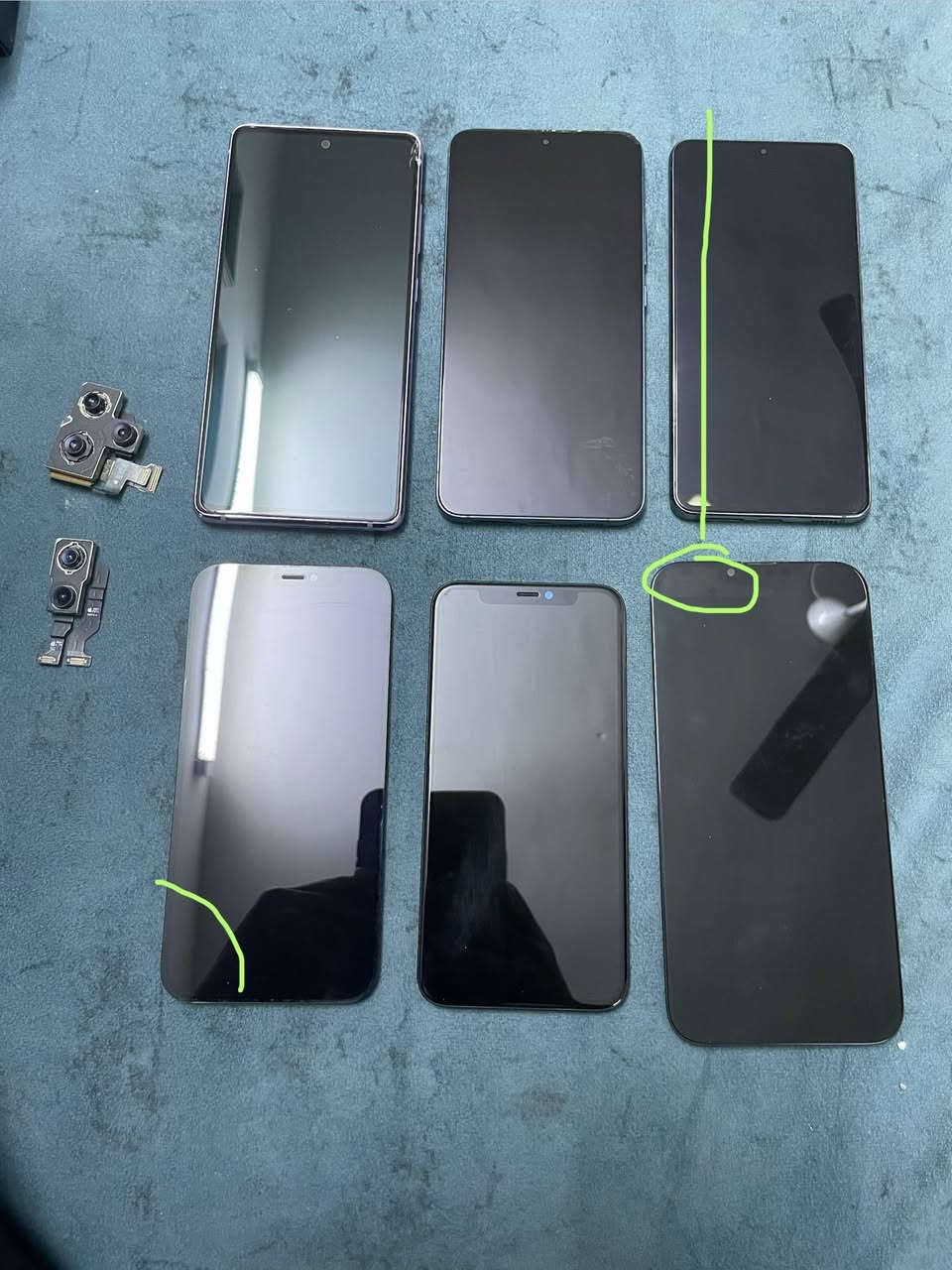 السلام عليكم قطع غيار
سامسونج شاشات 
شاشا s21 + 
ما مفحوصه بس حيل نضيفها لا كسر ولا شخط ولا كسر داخلي 

شاشا s21 صغير بيها خط موضح  شغاله 
١٠٠٪؜
 
S20 fe غير مفحوصه بس نضيفه كسر 
داخلي ماكو بس فطر خارجي  

للعلم كلهن بلاديات 

شاشات ايفون 

ايفون ١٣ برو ماكس بيها سواد خفيف موضح 

ايفون  ١١ برو نضيفه شغاله

ايفون ١٢ عادي والبرو نفس شاشا بيها اسود بلاديه شاشا مالتي اشتريت وحده وهاي بقت لا يكبر ولا يصغر ضمان 

كامرات ايفون من ٥ لل اكس اكو كلهن بلاديات 
واكو كامرة ايفون ١١ عادي  
و١٢ برو ماكس 
و١٥ برو 
كلشي بلادي كلمن وسعره راسلني واتساب وتدلل 
***********
أسعار رخيصه وقابلة للتفاوض
تواصل حصرا واتساب
