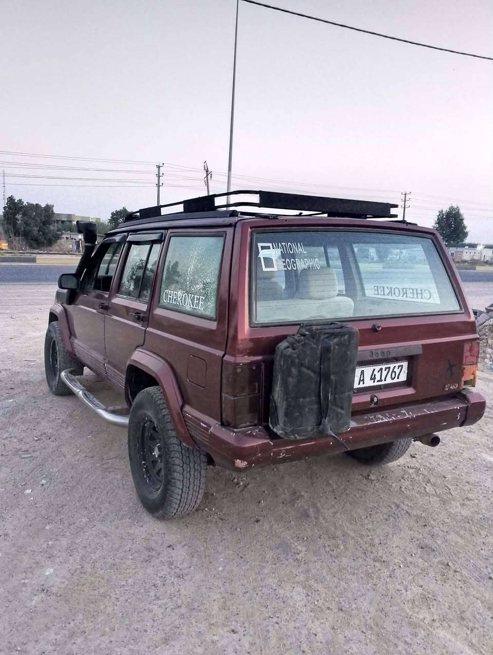 السلام عليكم جيب شيروكي موديل 91 سنويا مجدده وارقام مجدده لل 30 سياره جاهزه من اي نقص سياره باسمنه السنويه السعر 35 ورقه ويبها مجال السياره بلاديه جير محرك بلادي العنوان واسط العزيزيه***********
