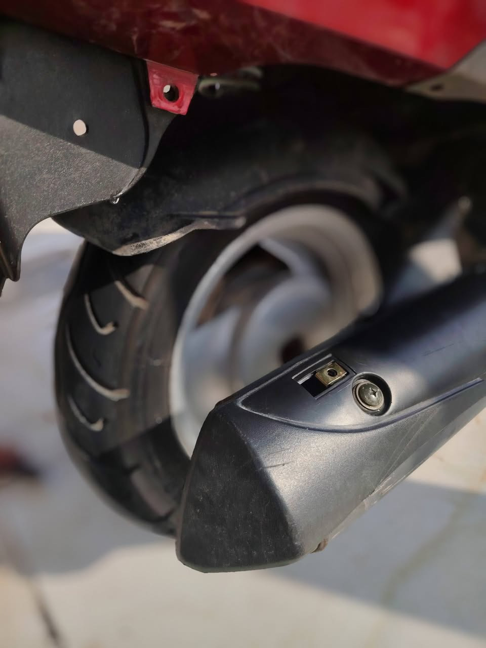 دراجه سبيسي الله وكيلك كلشي ما بيه نضيفه بس لكفر لكدام مكسور وبقيت دراجه كلهه ما بيه شي دراجه ما مفتوحه ابد تروح تفتر المصلحين كلهم واصلي اروقهه موجوده تشتغل بصمه واسويج +زوج تيرات عنواني:ميسان قطاع 28 اتوصل وياي ع هاذ لرقم ***********واتساب سعر 650 وبي مجال للطيبن
