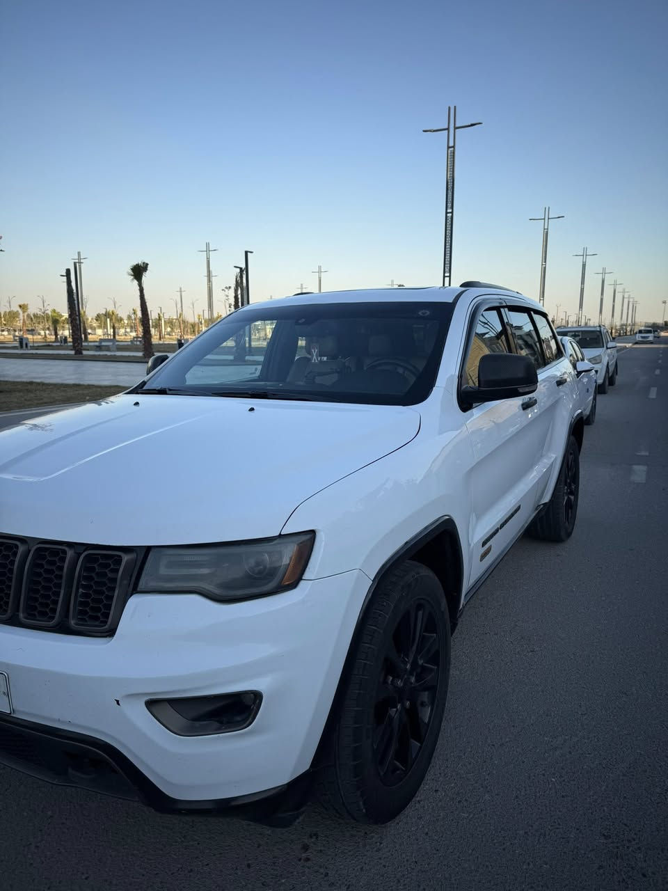 جيب كراند شيروكي اربعينية  2016 فول
بنراما سلايد فتحتين  ✅

شفتات ستيرن 

رادار جانبي ونقطه عمياء 

محرك 6 سلندر 3600 سي سي

دفع خلفي

كشن خزن ميموري

كشنات جلد تدفئة تبريد

ستيرن تدفئة

ستيرن كهربائي قلاب 

كشنات كهربائية

خزن ميموري 

صندوك كهرباء

ابواب بصمة 

حساسات خلفية

كاميرا دوارة

بريك ذاتي خلفي مانع تصادم

تشغيل عن بعد

السعر 225 $ ورقة ✅

جاهزة رقم بغداد الدولي باسمي تحويل مباشر  ✅

مكاني البصرة  للاستفسار ***********
