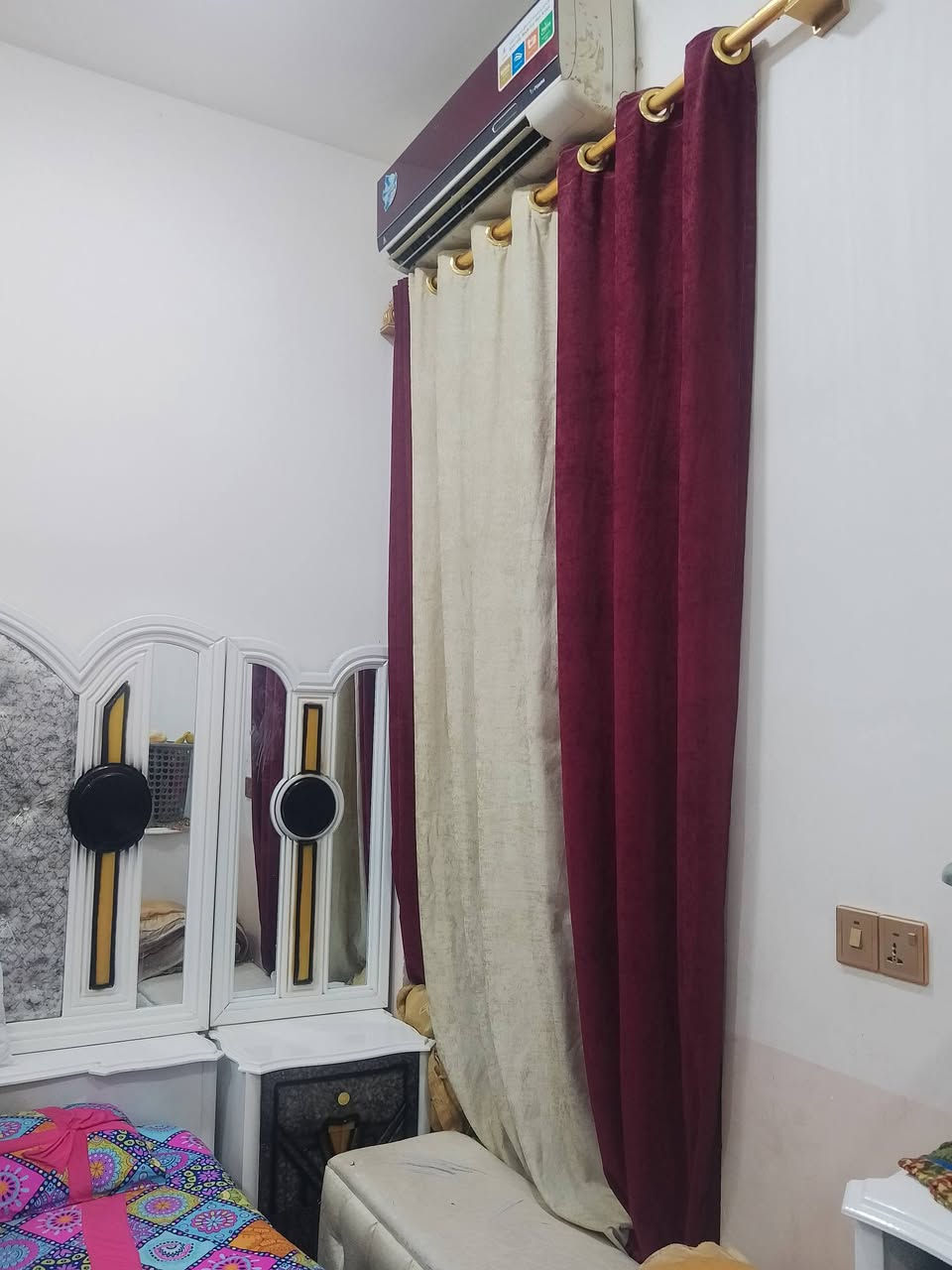 بيت طابقين للبيع مساحته متين متر أرضيته مرمر على شارع رئيسي شارع ‏‪***********‬‏ النهضة الثالثة قرب جامع شاكر  هندس سعره على خاص أو اتصال رقم ***********
