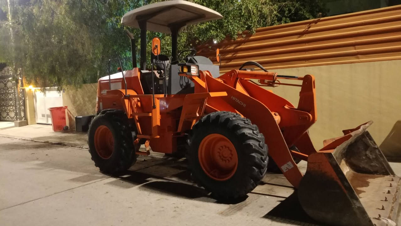 للبيع شفل ياباني جاهز للعمل محرك ازوزه 4اسلندر كير ميكانيكي موديل 2005 اصل رقم انكليزي بسمي البيع سريع الشراي يتصل ‏‪0782 261 5638‬‏
