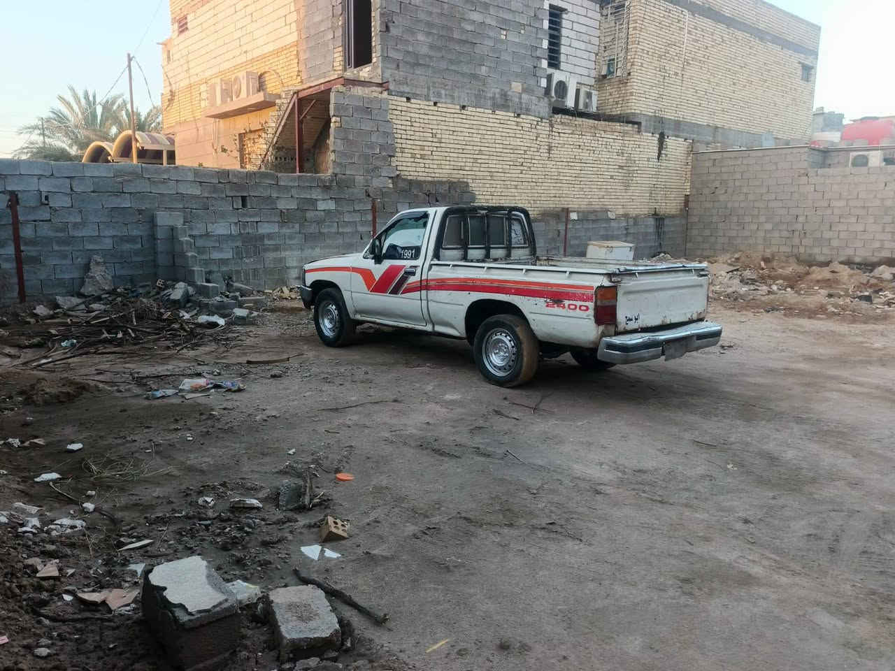سلام عليكم شباب
بيكم تك للبيع مديل 91سياره جاهزه خير من الله 
 كير ومكينه وشاصي تخم تاير جديد حداديه جديده سياره مال جناي السعر45 بيها مجال حك الجيه تصال***********

