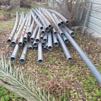 ‏ متاح بواري  4 انج الطول 6متر العدد50  مكان شاطئ التاجي قرب المعسكر  ...