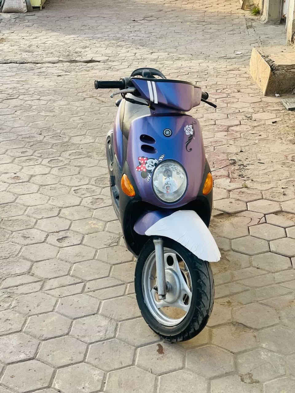 السلام عليكم دراجه فله الدراجه صارله شهر نازله من الرمبه نضيفه نكره الدراجه للتواصل***********
