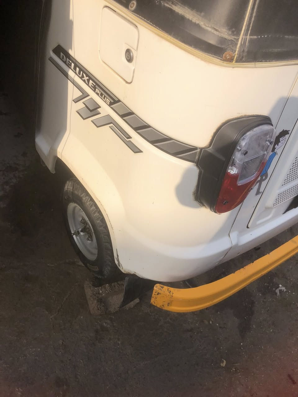 السلام عليكم
تكتك TVS 2022/الشهر 6 

محرك كفاله برغي مامفتوح بي 

تخم تايرات جدد
مرقمه 
كهربائيات كله شغاله 

نضافه فول

تجي تفحص وتشوف بعينك 

مكاني بغداد الدوره 

السعر خاص

المراسله ع رقم ***********
