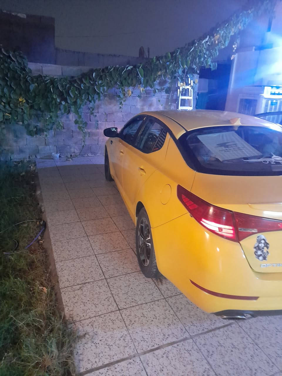 اوبتيما ١٣ كندي رقم انكليزي باسمي كير مكينه صدر تبريد سياره شوفت العين كلش حلوه  مطلوبه غرامات تنزل من سعرها ٩٠ بيها مجال قليل تواصل ***********
