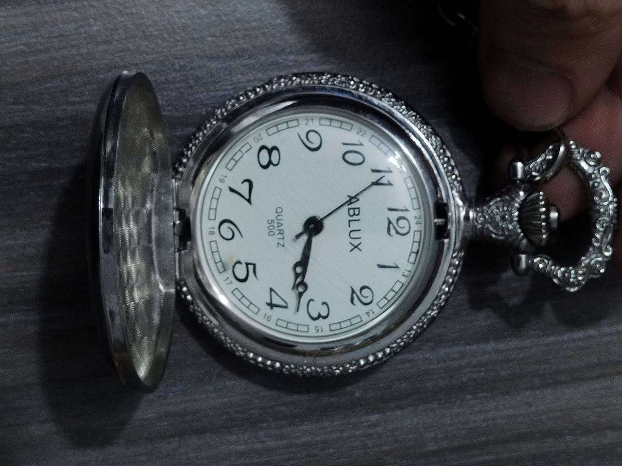 السلام عليكم
قيمو جديده فقط باتري تحتاج حت جامه نايلون بيها


**إذا كنت صاحب هذا الإعلان وتريد حذفه لأي سبب، رجاءا أرسل رسالة إلى الدعم الفني**