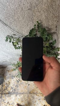 آيفون XMAX للبيع او مراوس بي مشكله يرست كل خمس دقائق يطفى ويشتغل مبدل ...