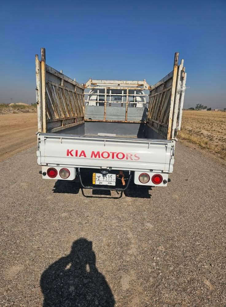 السلام عليكم سياره كيا حمل نثيا 2012 مكان بغداد ***********
