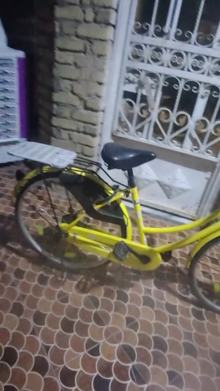 للبيع بايسكل نظيف الاتصال على الرقم***********
