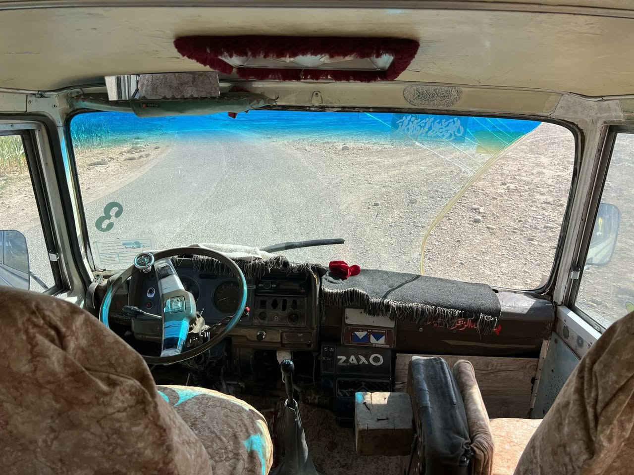 السلام عليكم كوستر 81 محرك يصرف رقم نينوى تايرات الطخم نص عمر السعر مليونين وربع وهذا رقمي خابر وتدلل (***********)(***********)
