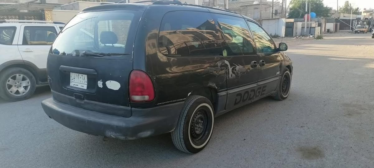 سلام عليكم دوج كرفان موديل 2000 رقم إنكليزي جديد سنوية لغايه 2030بأسمي هزة  جديده تحويل مباشر تبريد شغال قطعه وحده كشن سايق كهرباء سعر 42 للاتصال *********** بغداد مدينه الصدر ساحة مظفر
