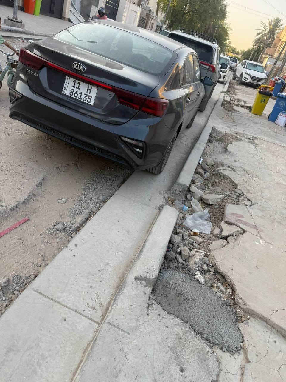 سلام عليكم سيراتو موديل ٢٠١٩رقم بغداد جديد سياره باسمي مكاني بغداد محرك ١٦٠٠بيها ملاحضات سونار يمكم شراي يتصل ***********
